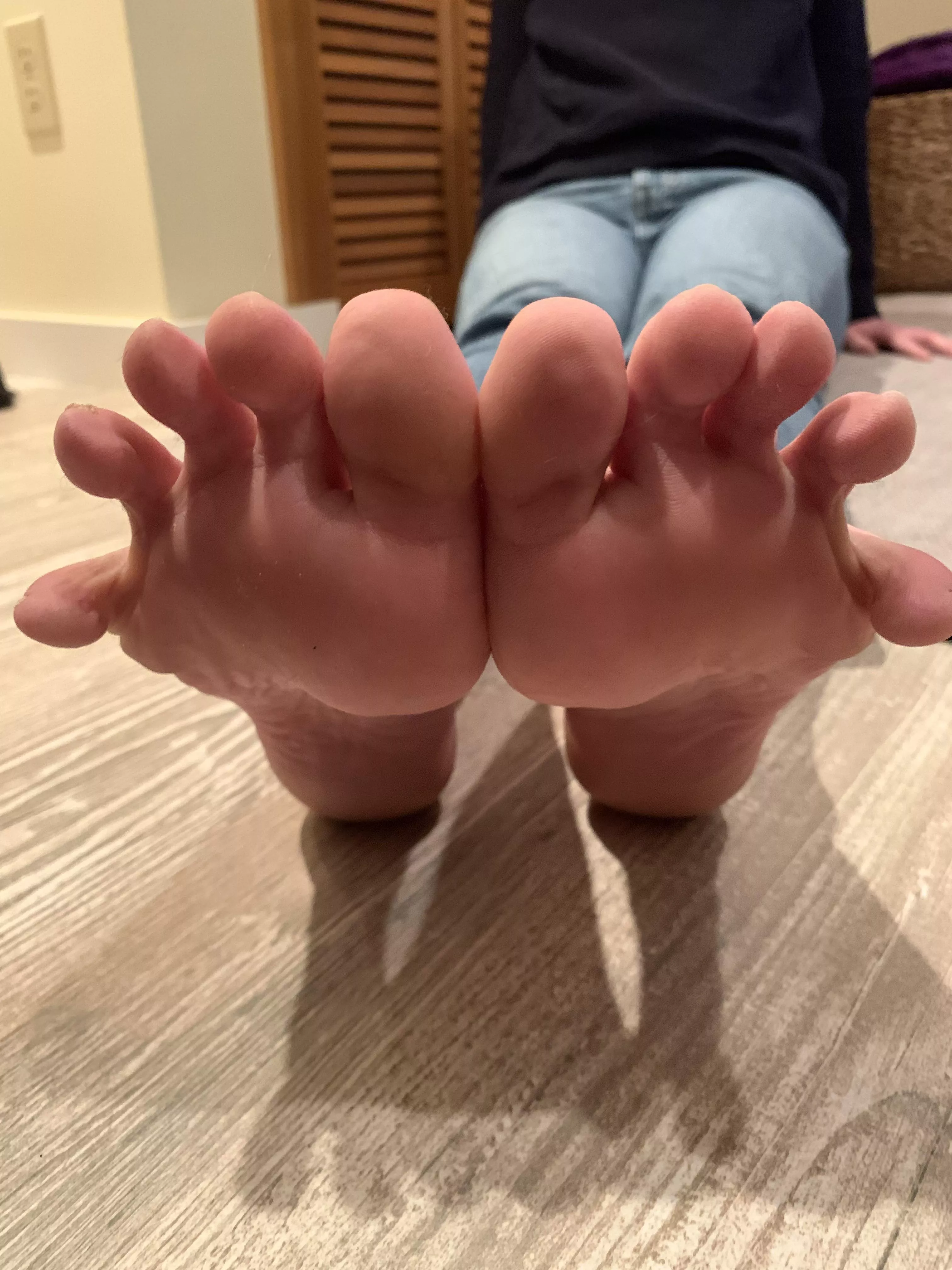 Suck my toes?