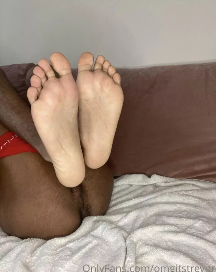 Suck My Toes While Fucking - Suck my toes while you fuck me nudes by omgitstrevor