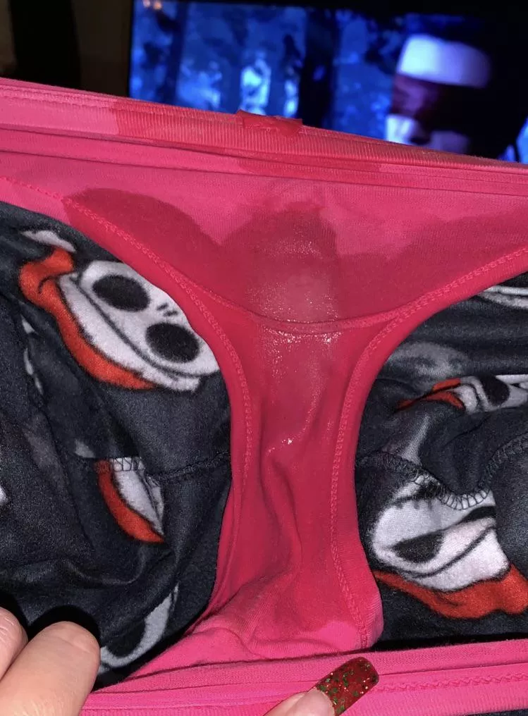 Suck the juice out of my panties 😈