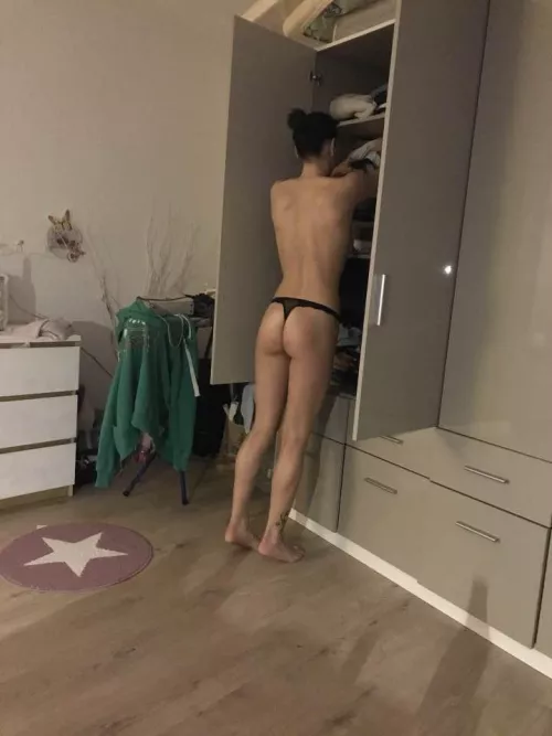 Swap 27 yo fiancée! Send a message on KlK Leonlei1. Can verify and show face/couple pics