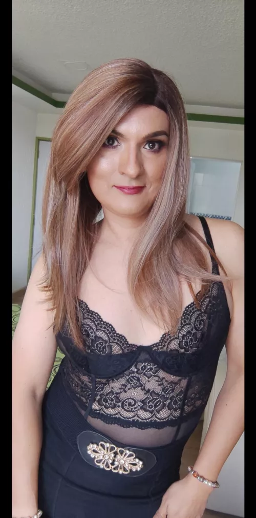 T. G. I. F.!!! Have a great weekend 🤗 🤗 🤗 💕💕