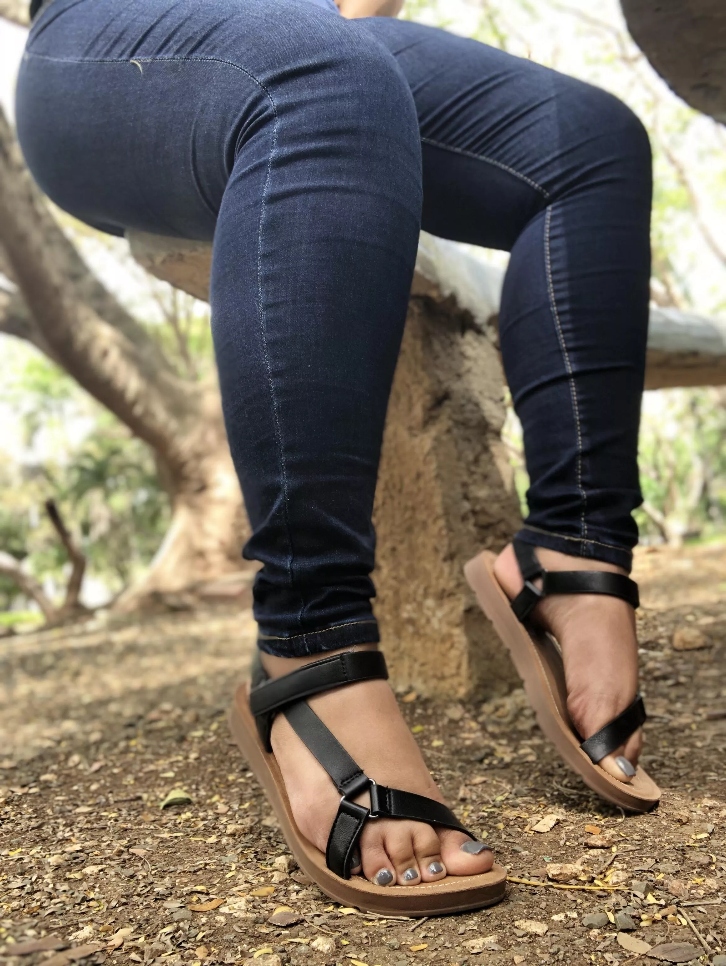 Take it off with ur teeth