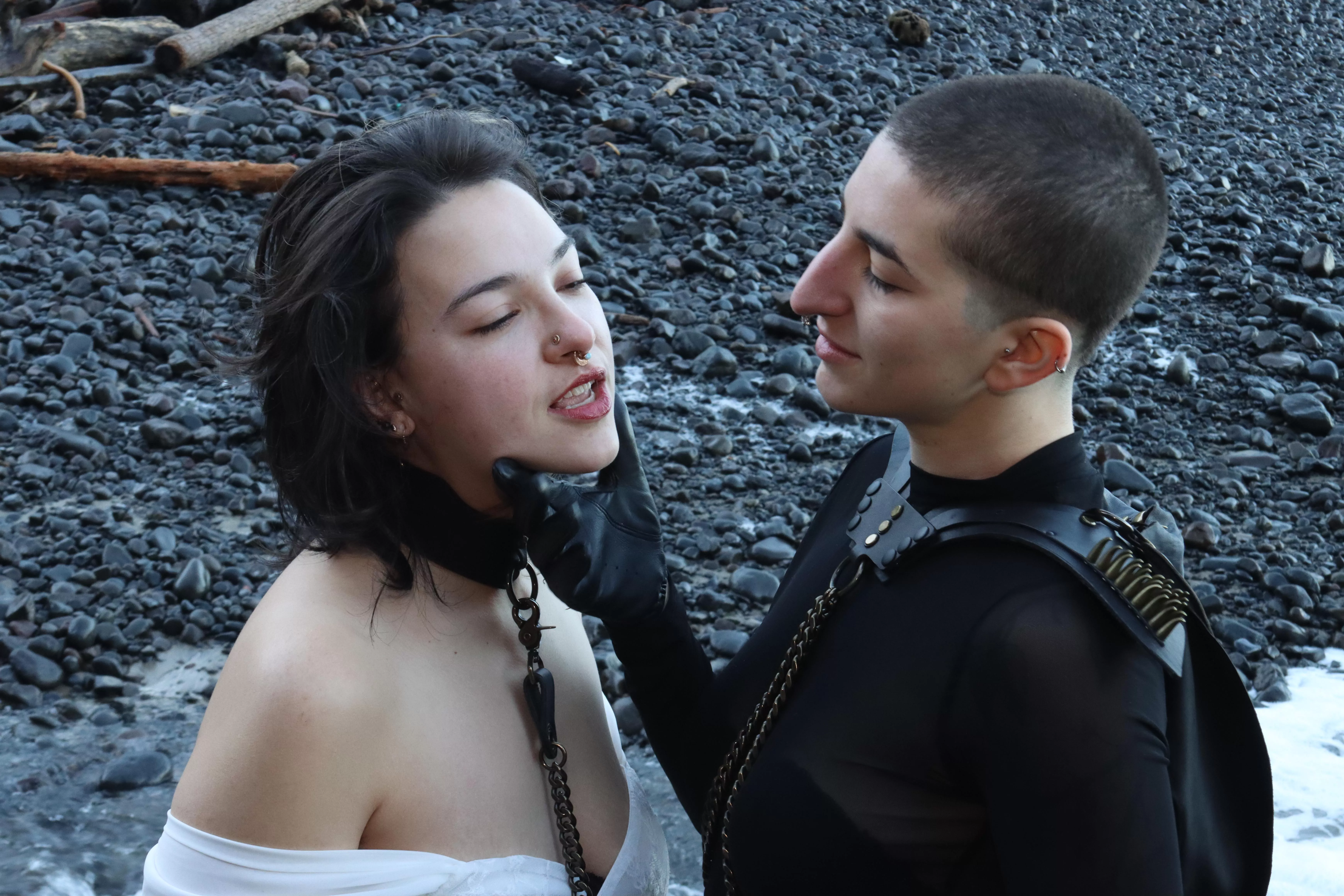 taming a good collared pet 🥰✨️