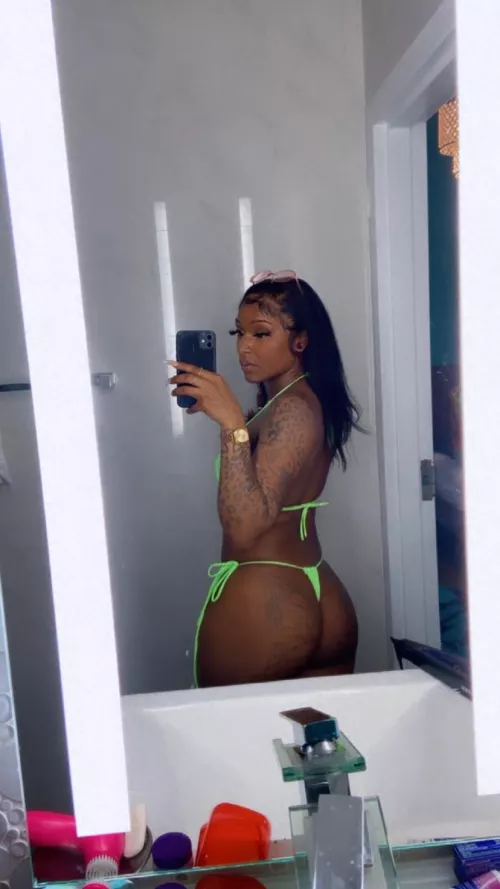 Tatted brownskin babe❤️🔥