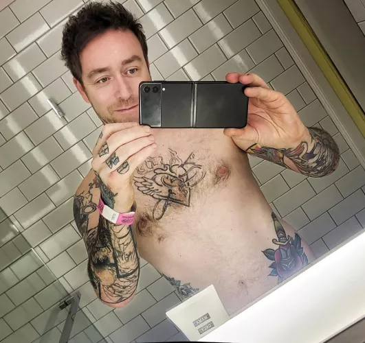 Tattoos anyone? 🤗