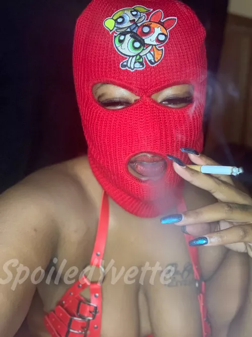 Tell me I’m hot while I ash in your mouth.