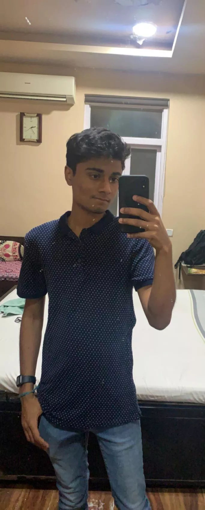 Tfw you need to clean your mirror lol Tfw you need to clean your mirror lol