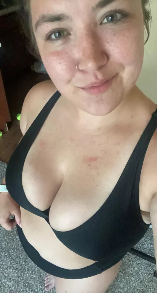 Thankful for a half day so I can go show off at the pool 😜