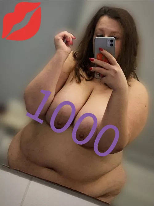 Thankyou so much guys!! 🥰🤗 1000 Followers!! Unbelievable.. I have no words except of me getting wider and wider!! 🐖🤭