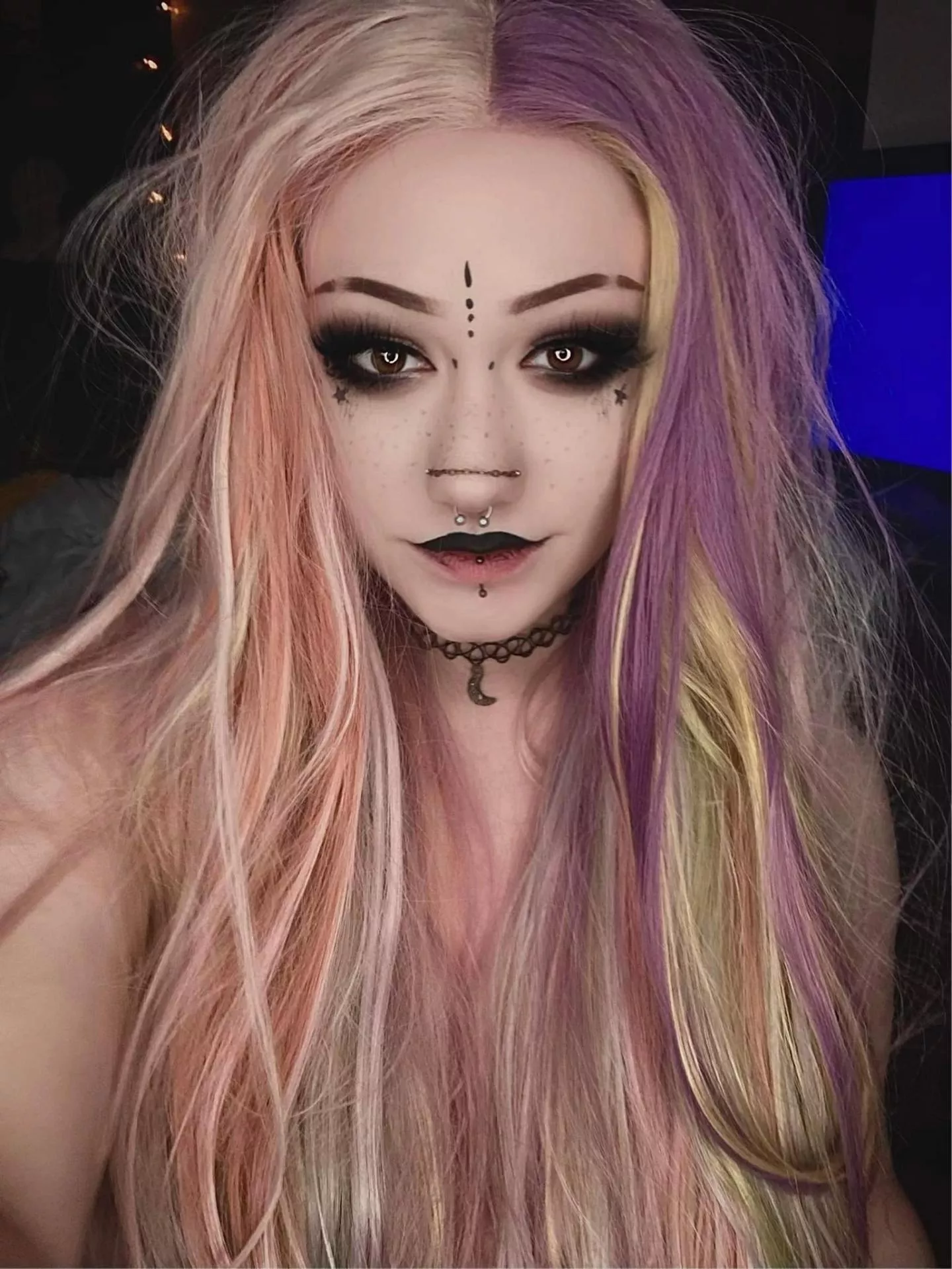 that bish with the weird hair š that bish with the weird hair š