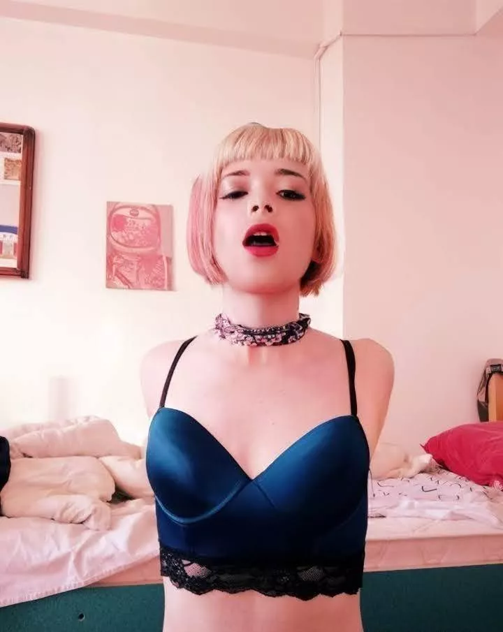 thats the face that i sit just the head of your dick💦