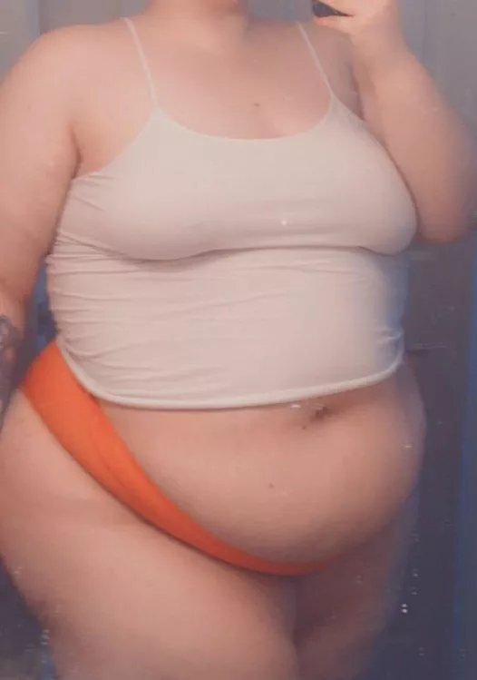 The perfect cuddle partner 🤤 feed me and tell me I’m pretty 😇😉