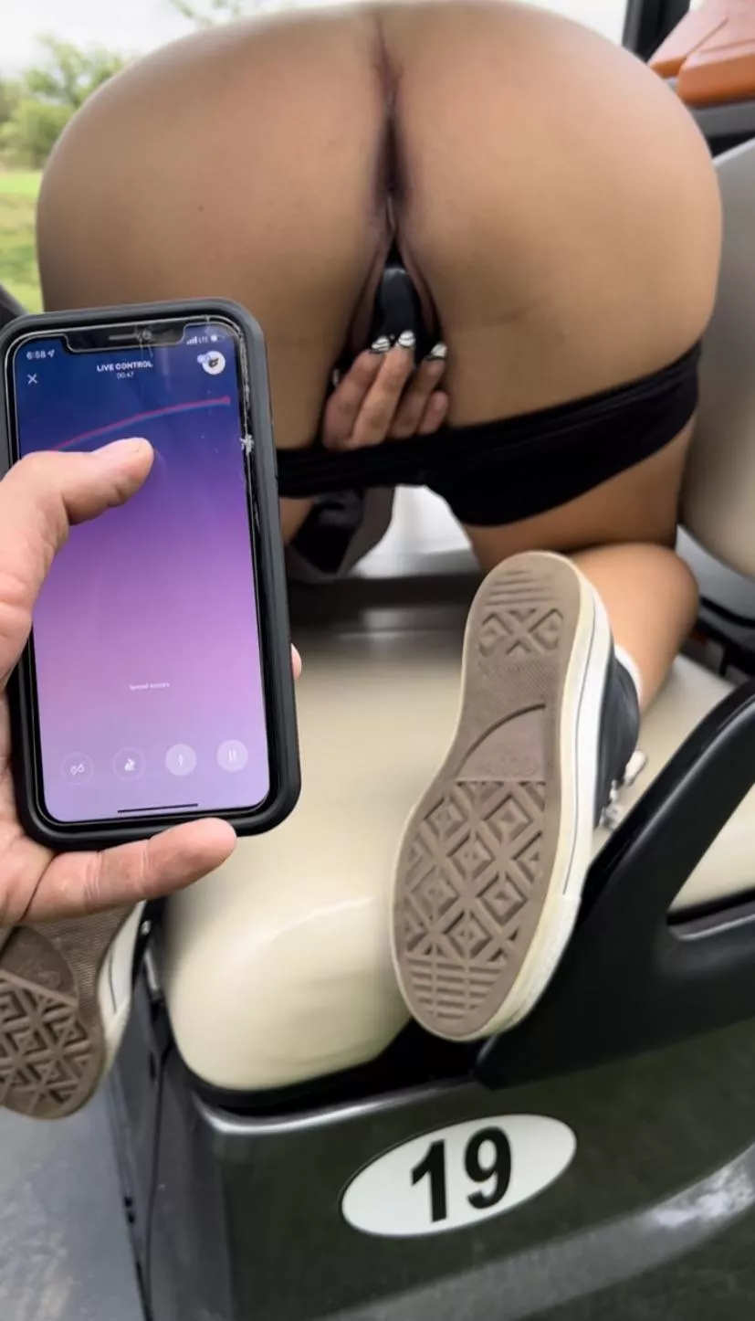 The RC vibrator comes in handy on the golf course 😏