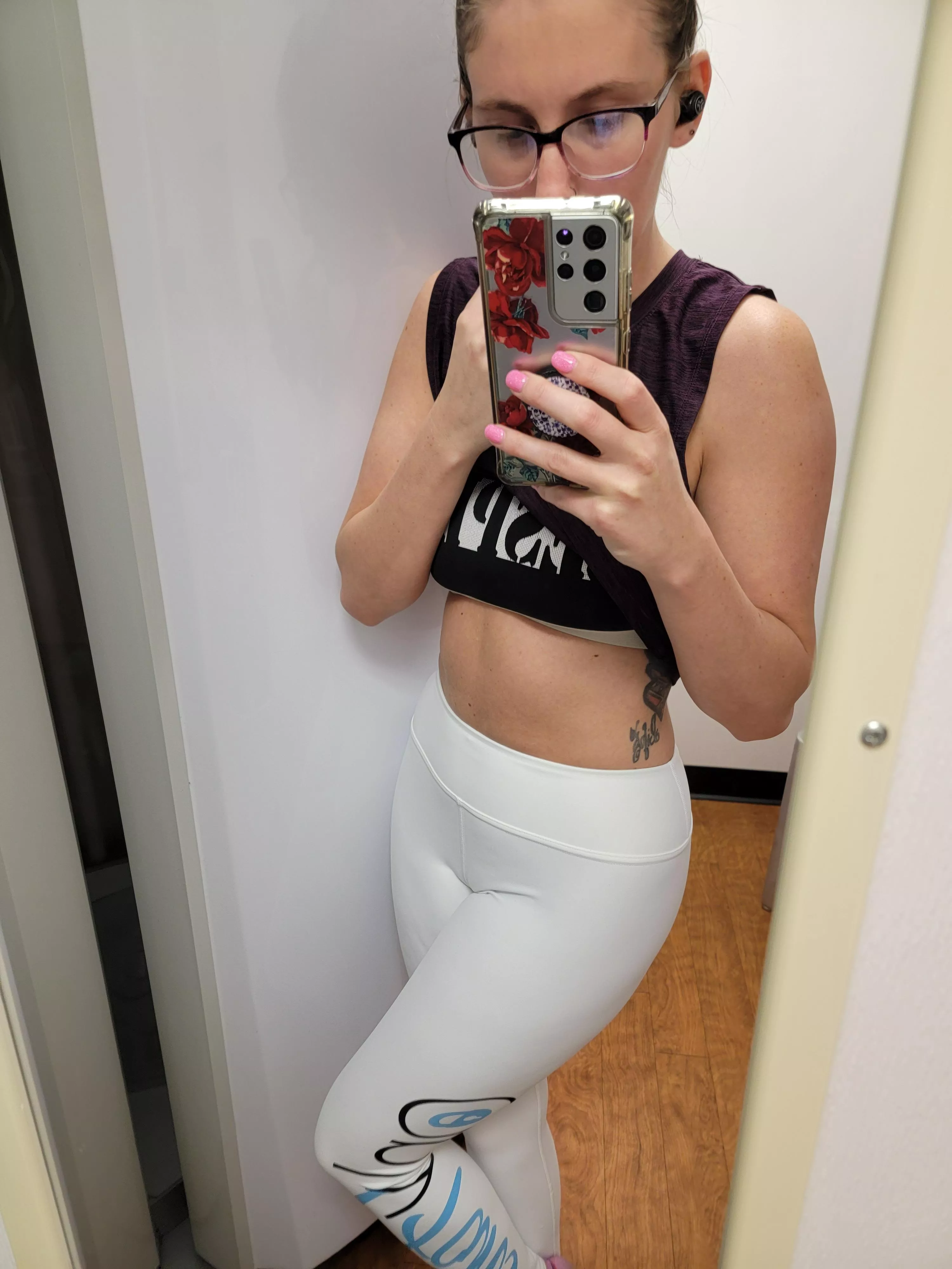 The sexy body just right after a workout always 💦 (f)