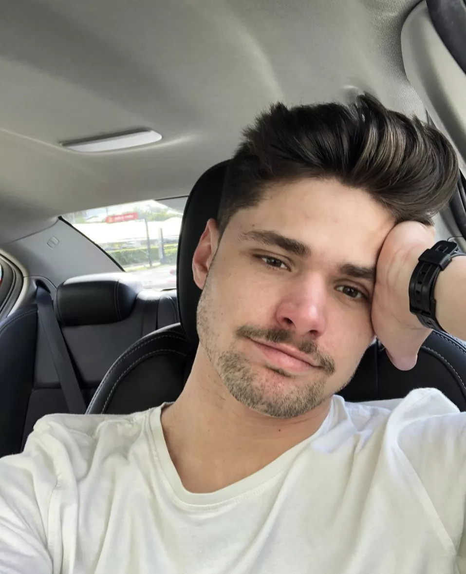 Therapy, done! AA meeting, done! Gym, done! Now time for my law class, Masters is hard lol Therapy, done! AA meeting, done! Gym, done! Now time for my law class, Masters is hard lol