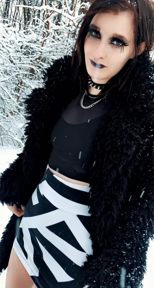 there’s metal in my titties too 😉