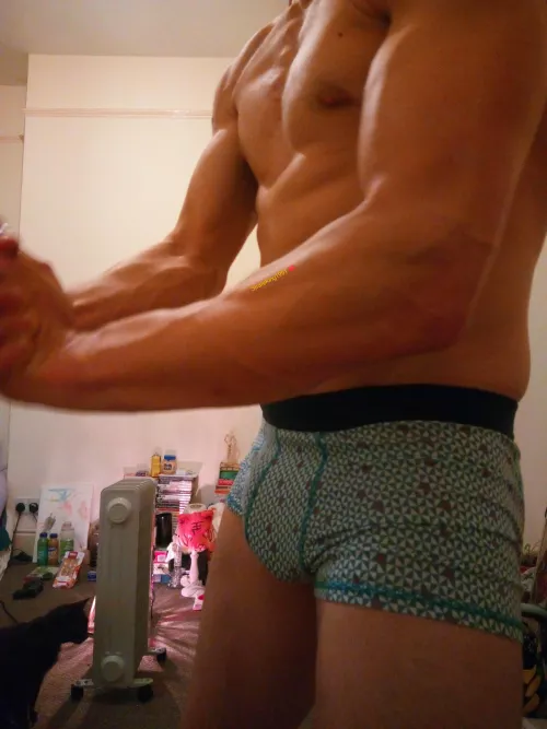 These arms can chop wood 💪😝💗 (9.5