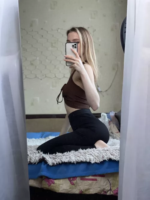 these yoga pants hug me in alll of the right places