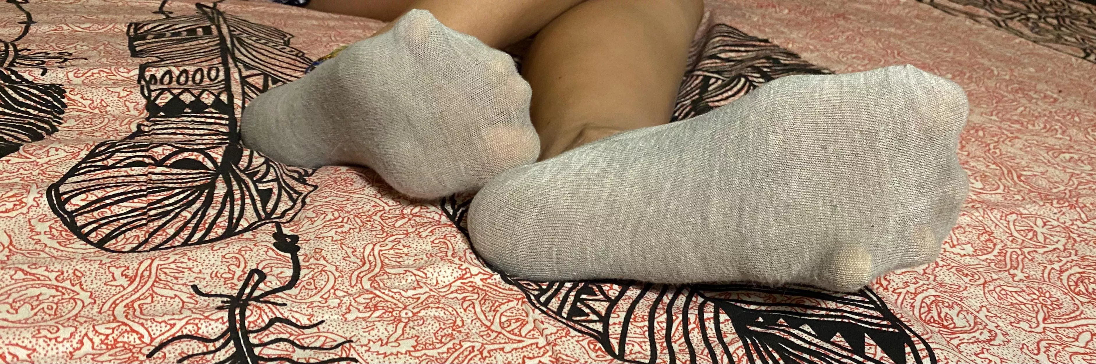 They barely contain my toes