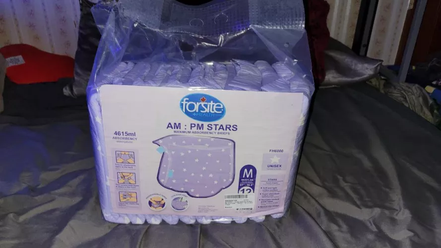 They came! I finally got my first pack of full diapers ^^