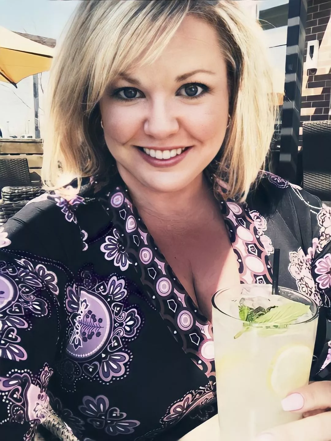 They can't all be nudes out there in redditland as hard as i try 🤣🤣...time for a Sunday funday 🍸