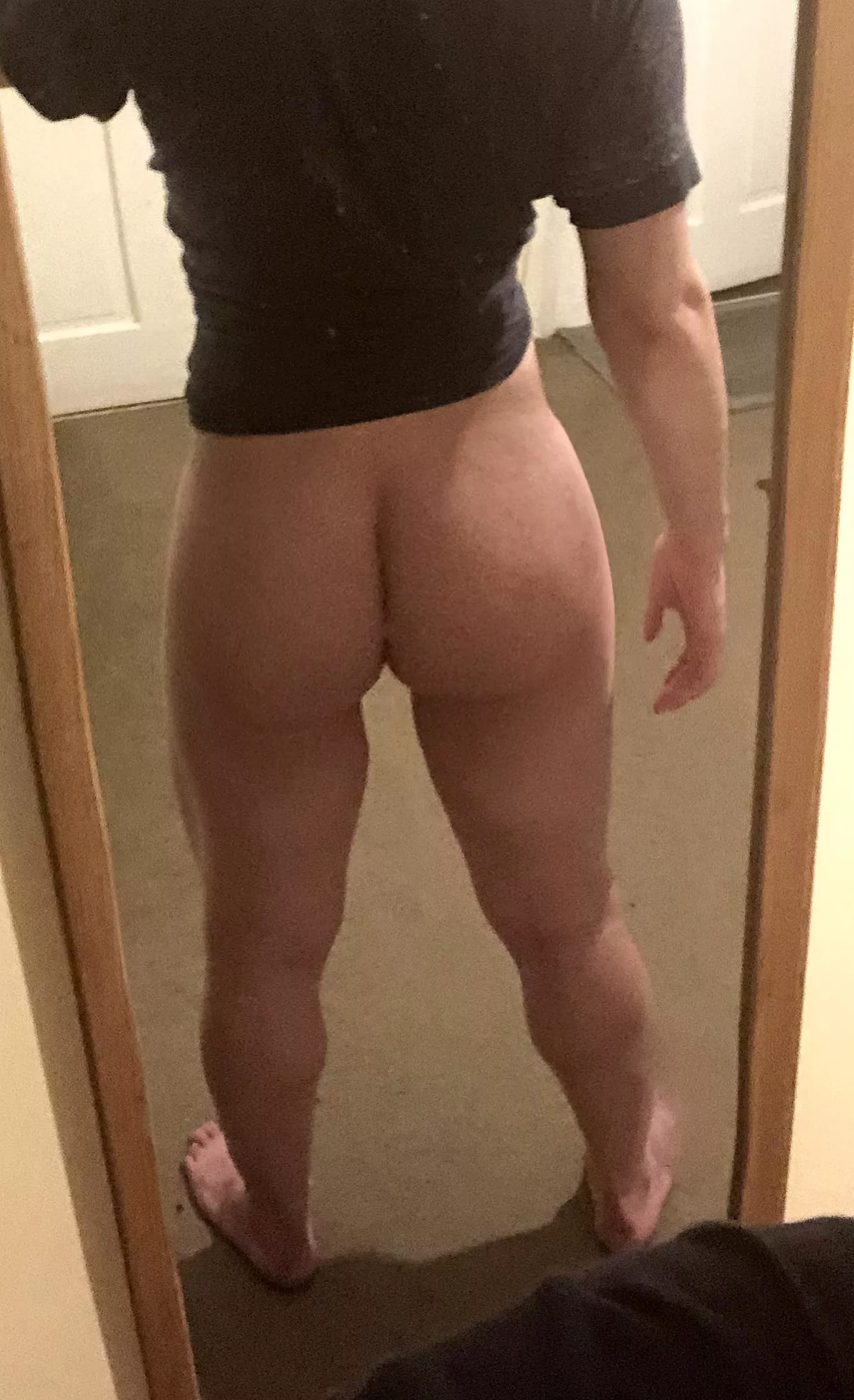 They say that i am a girl from my butt and below 😌