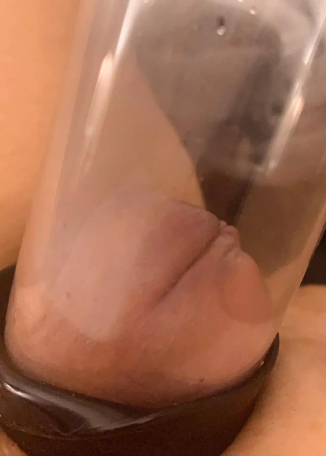 Things got a little steamy in there….. Now she needs some kisses and a few good slaps. 🍓🍓🍓