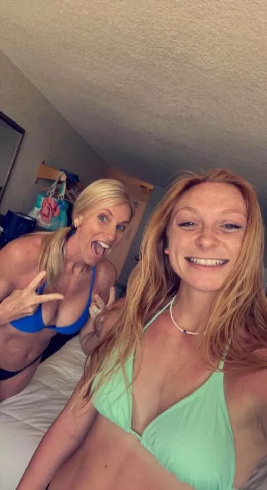 This 18 year old girl and her milf mom need to be jerk and cum tributed dam them to me on Reddit or Kik Cripsy_kapusta