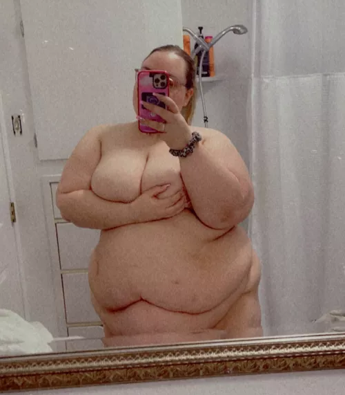 This body is brought to you by cannabis, happy 420 babes 💚