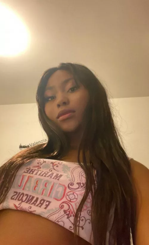 This bratty latina goddess has you begging on your knees to be abused😈 [domme]