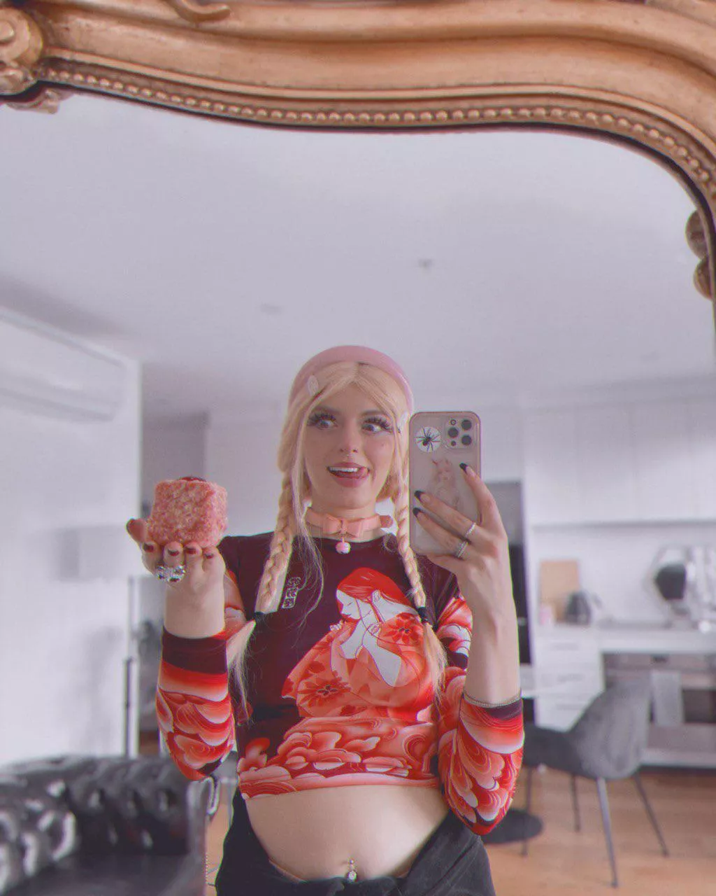 this cake was lucky to last long enough to get a pic 👅