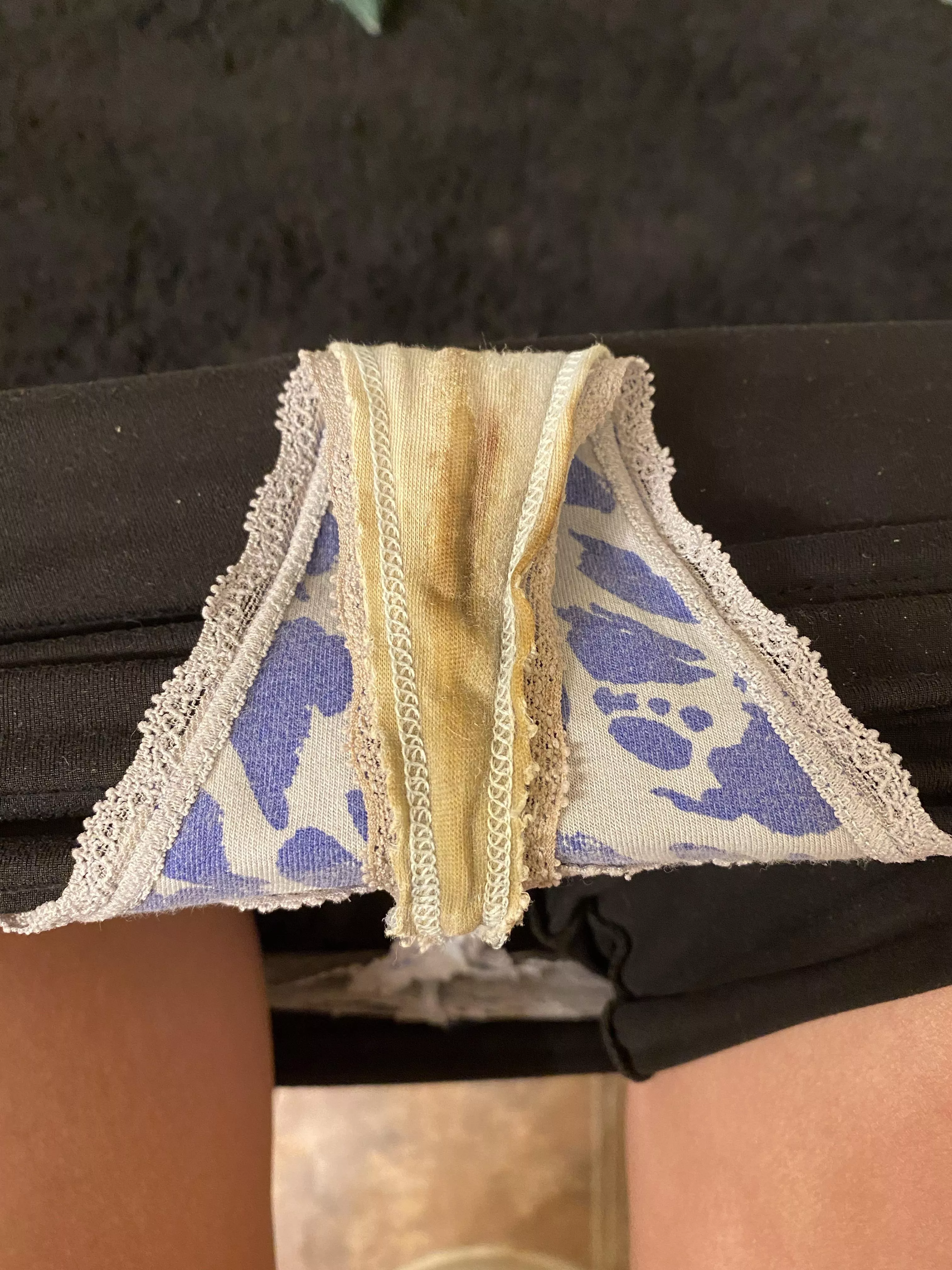 this cute lacy thong has been through a lot 😅