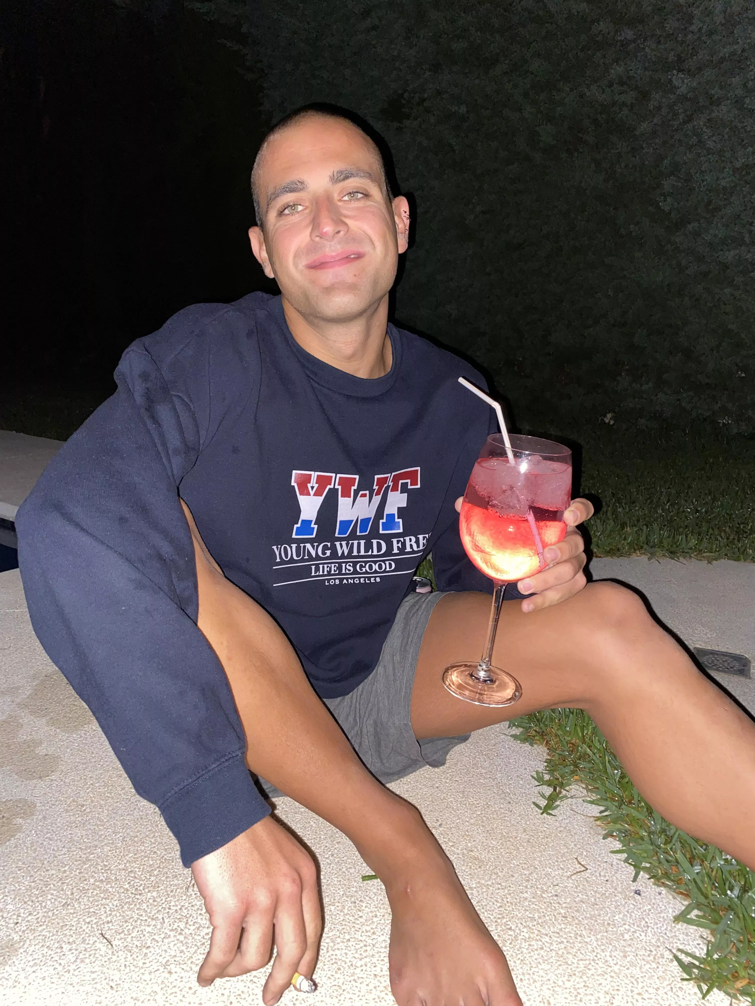 This is one of my favorite pic of me, let me know what do you think guys π€©π This is one of my favorite pic of me, let me know what do you think guys π€©π