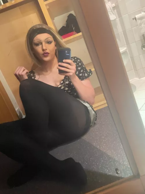 This is what too much sissy hypno looks like 😳