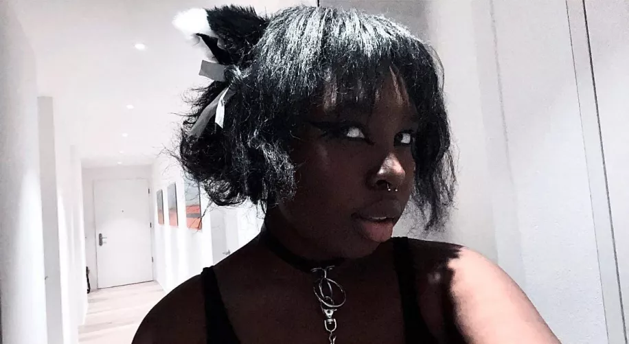 Thought this pictured turned out kinda cool 🐈‍⬛🖤✨