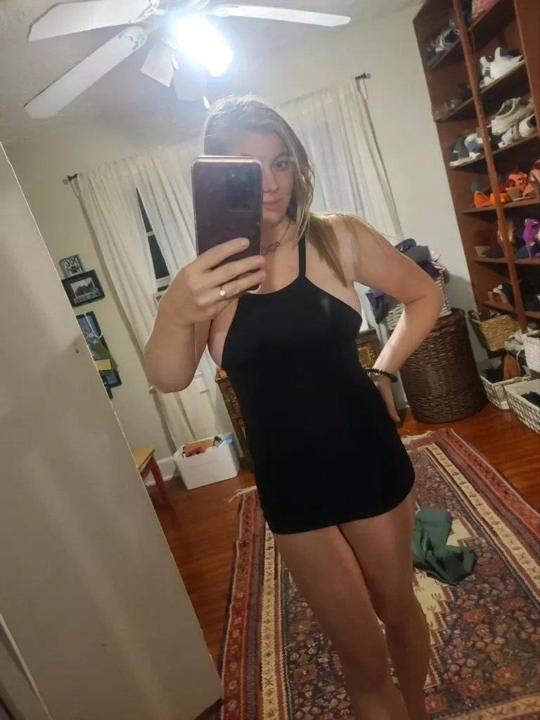 Thoughts on tonight’s outfit?