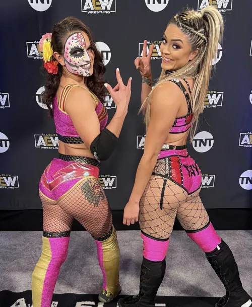 Thunder Rosa x Tay Conti