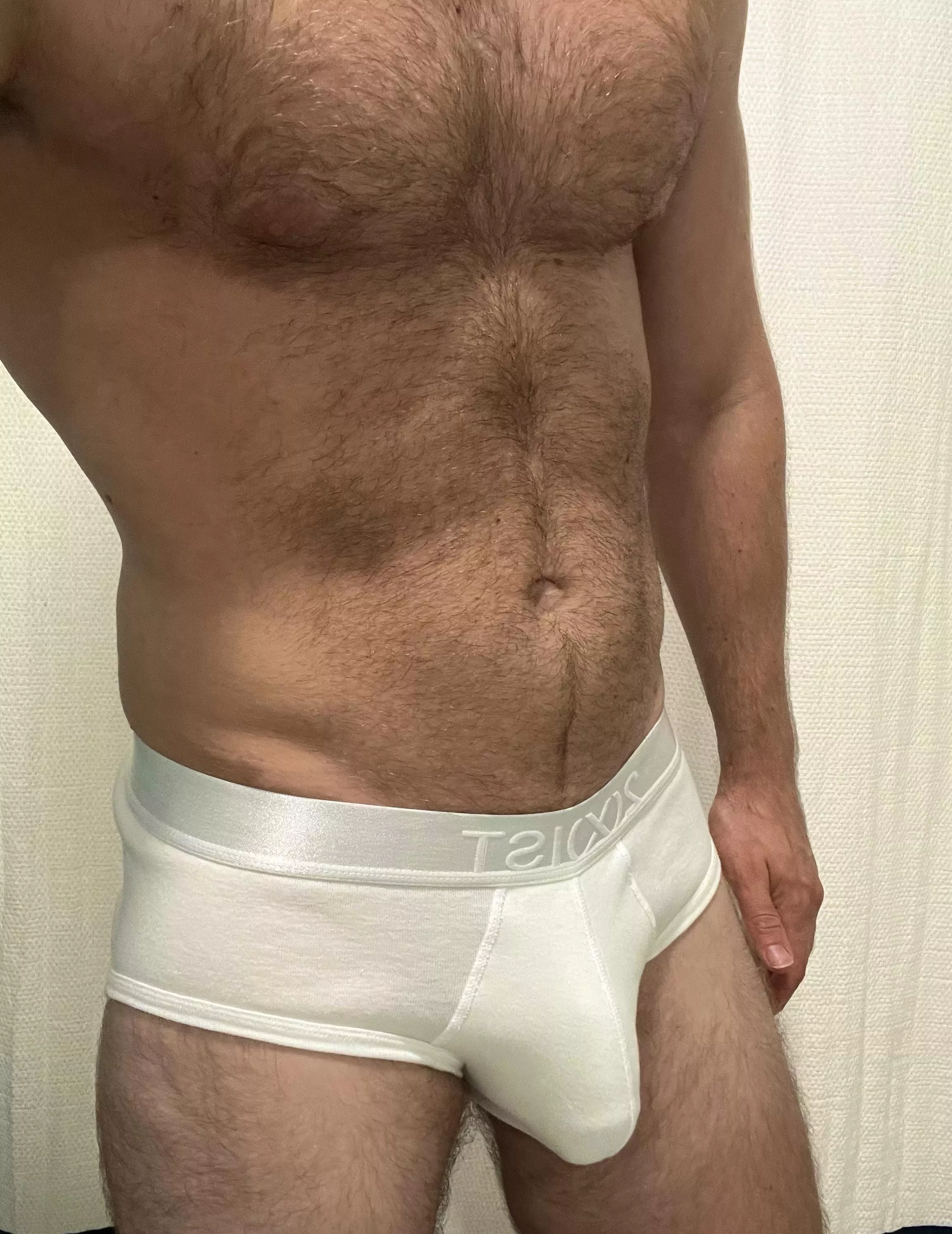 Tighty whities bulge 💪🏼