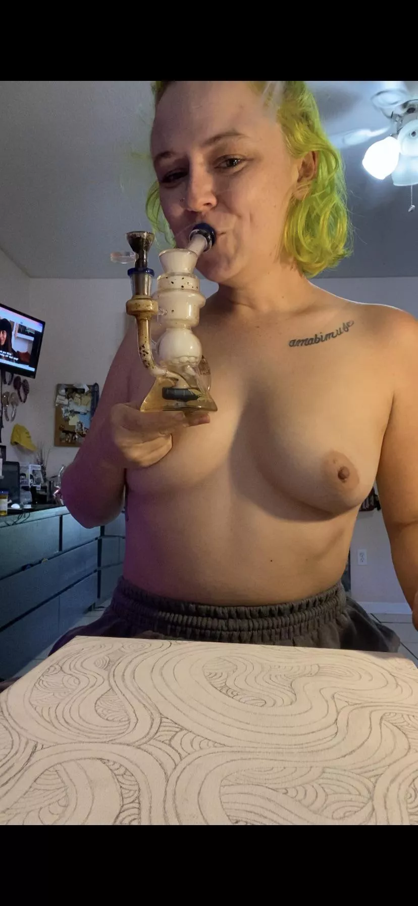 time for weed and painting my two favorite things 🖤