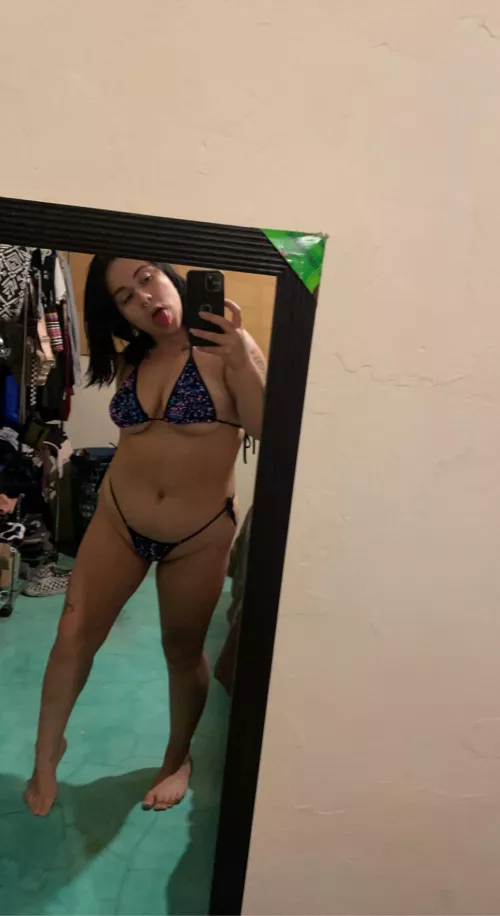 Tiny bikini 😈💖 Dm me for Link 🖤👀 and teasing 💕😝
