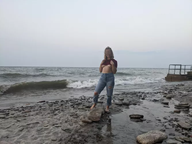 Tits out at the lake [f]