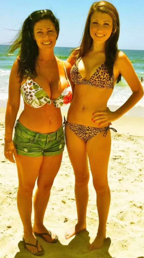 top heavy mom 🔥😻🔥