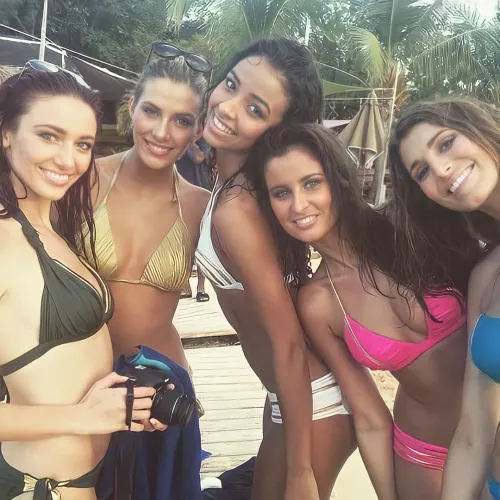 Top Tier group of [5] french girls