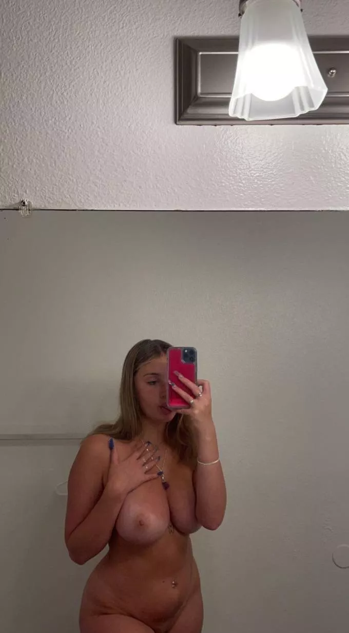 Trading my 24 year old GF on kik: ToniiDoesIt and Telegram: Sauce_1x Trading my 24 year old GF on kik: ToniiDoesIt and Telegram: Sauce_1x