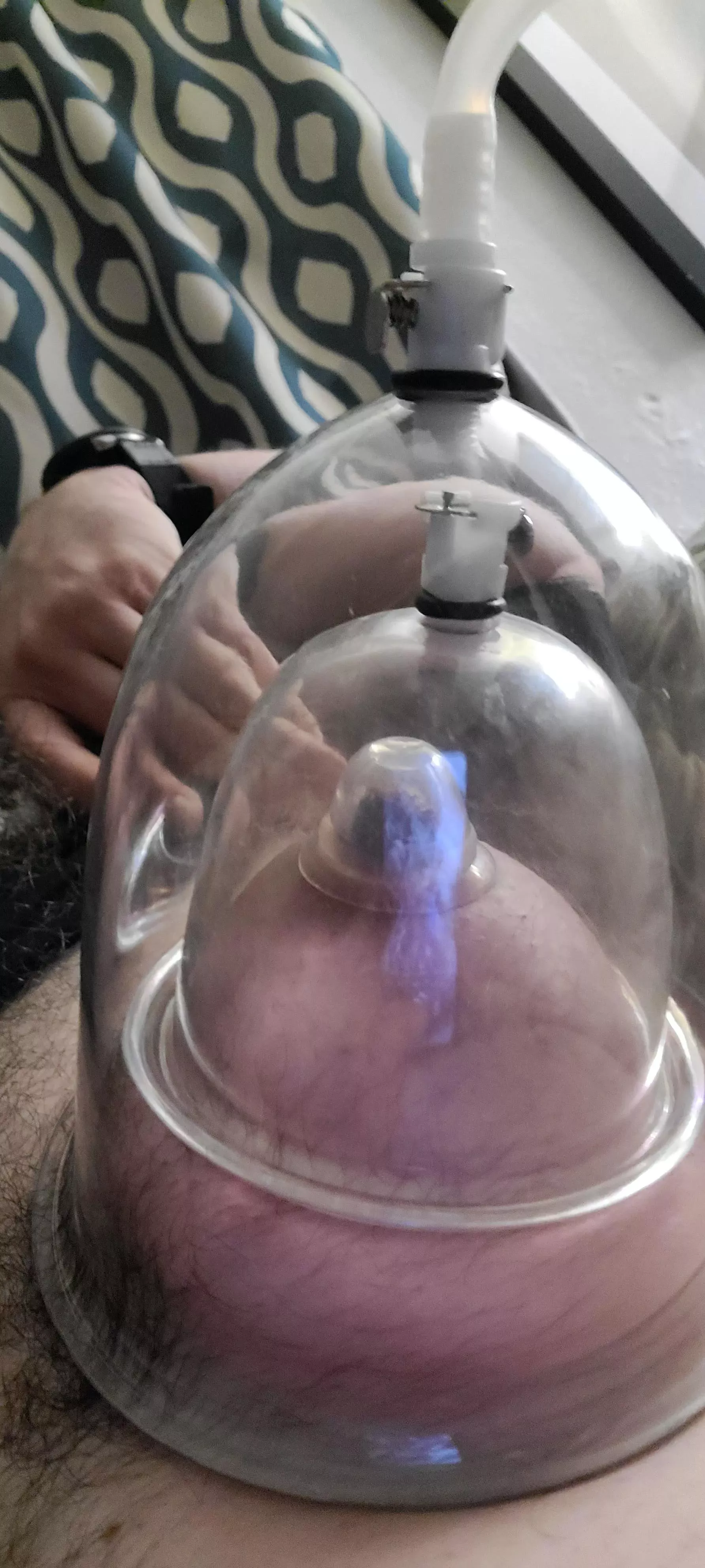 Triple pumping nipple and small and large breast cups