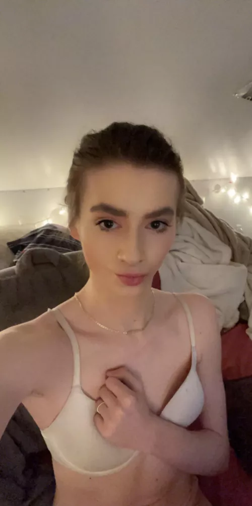 trying different things out for makeup, what do u guys think?💕💄