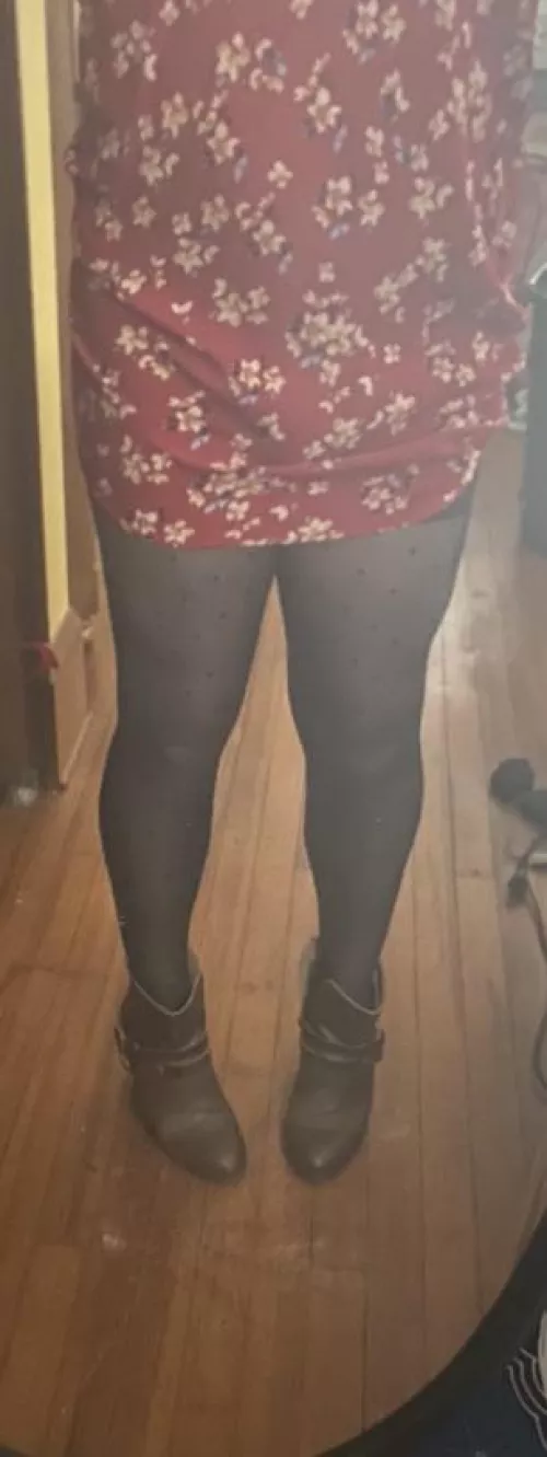 Ugh, once you start dressing, the urge just gets worse and worse 💖