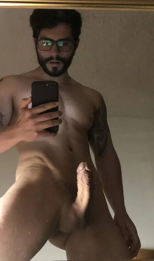 Umm, why am I hard? π€