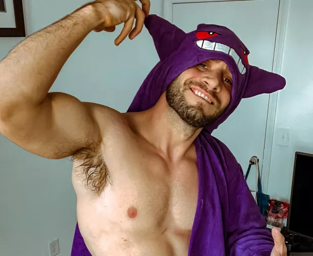 “Under a full moon, this Pokémon likes to mimic the shadows of people and laugh at their fright.”