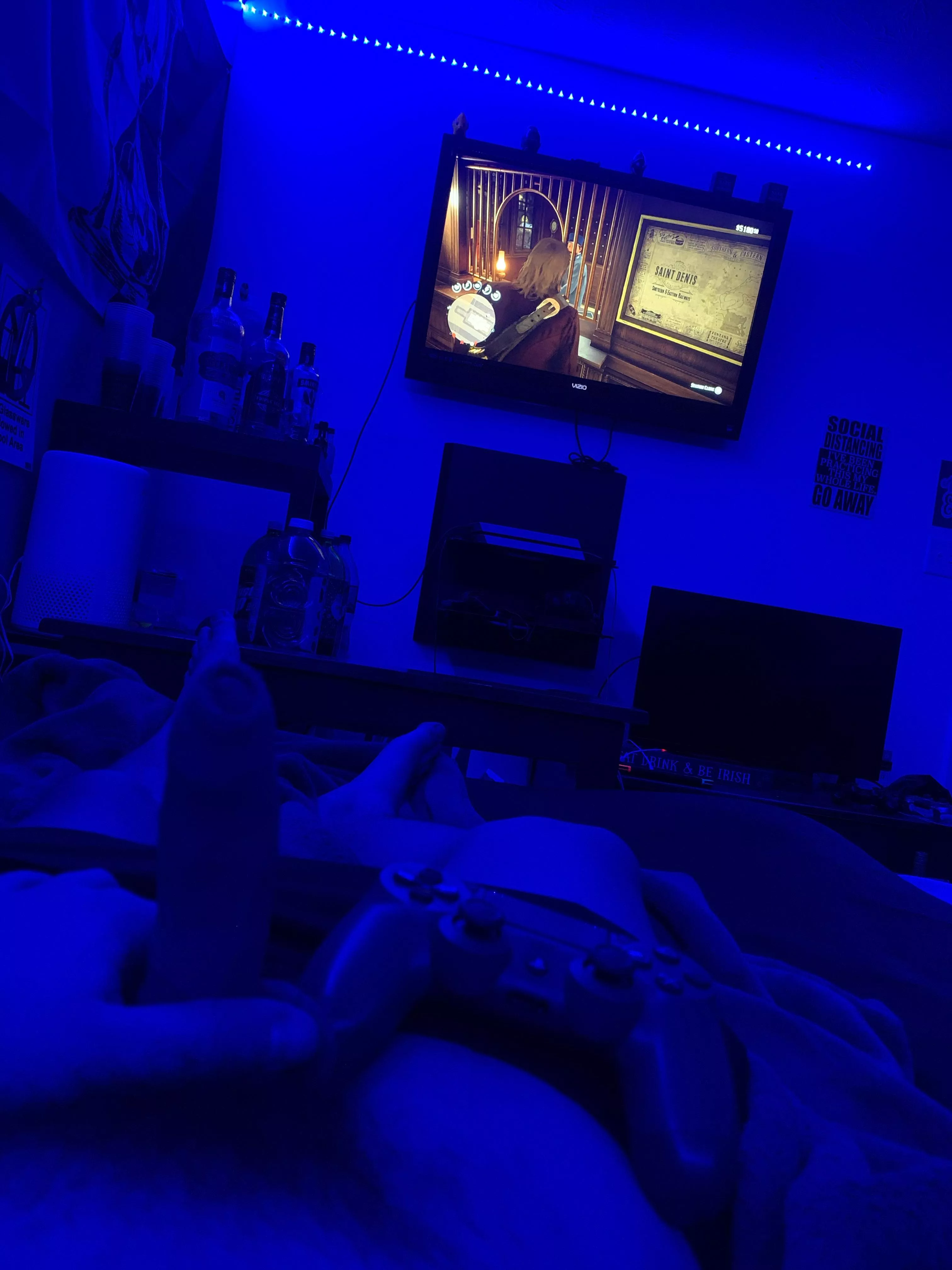 Update to how RDR2 without suitemates around you is going ;) - Bottom/Sub - DMs open / Any age